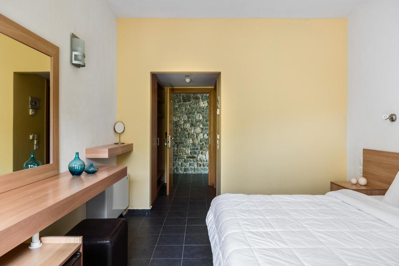 Gefiri Plakas Hotel, Tzoumerka מראה חיצוני תמונה