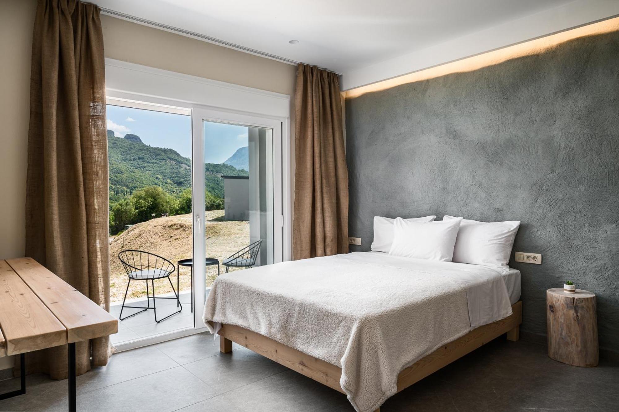 Gefiri Plakas Hotel, Tzoumerka מראה חיצוני תמונה