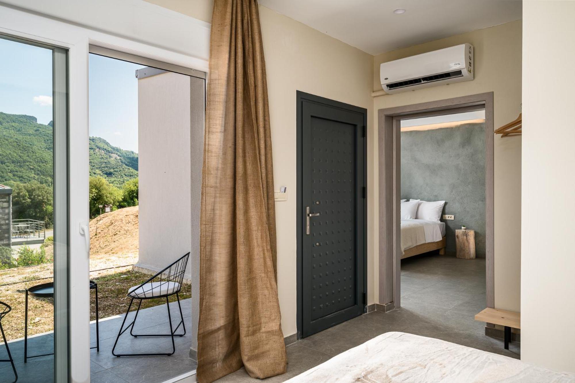 Gefiri Plakas Hotel, Tzoumerka מראה חיצוני תמונה