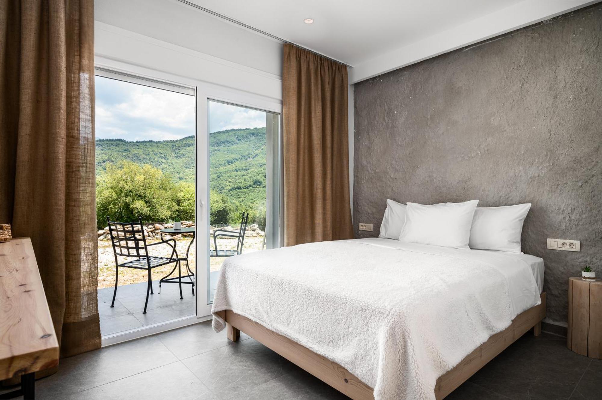 Gefiri Plakas Hotel, Tzoumerka מראה חיצוני תמונה