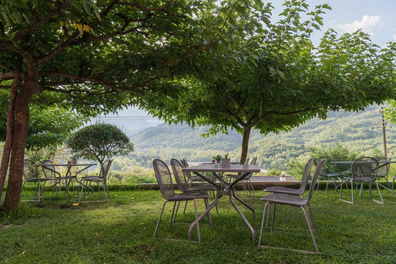 Gefiri Plakas Hotel, Tzoumerka מראה חיצוני תמונה